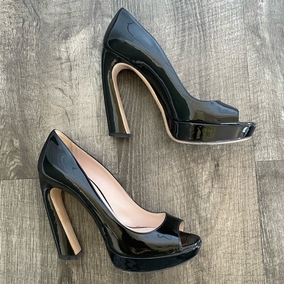 Miu Miu Patent Leather Pumps ♟️ - Picture 9 of 16